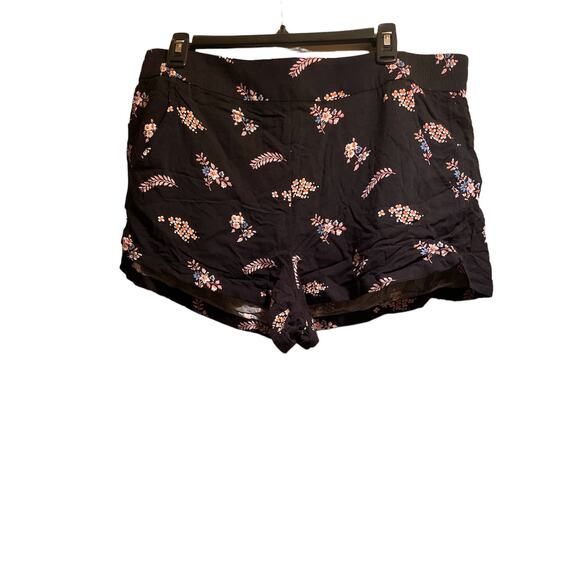 Womans Shorts Elastic Waist Large NWT and Extra Large -Express and LA BLANCA Lot - Picture 2 of 11